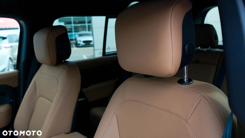 Land Rover Defender 3.0 D350 mHEV X-Dynamic SE - 16