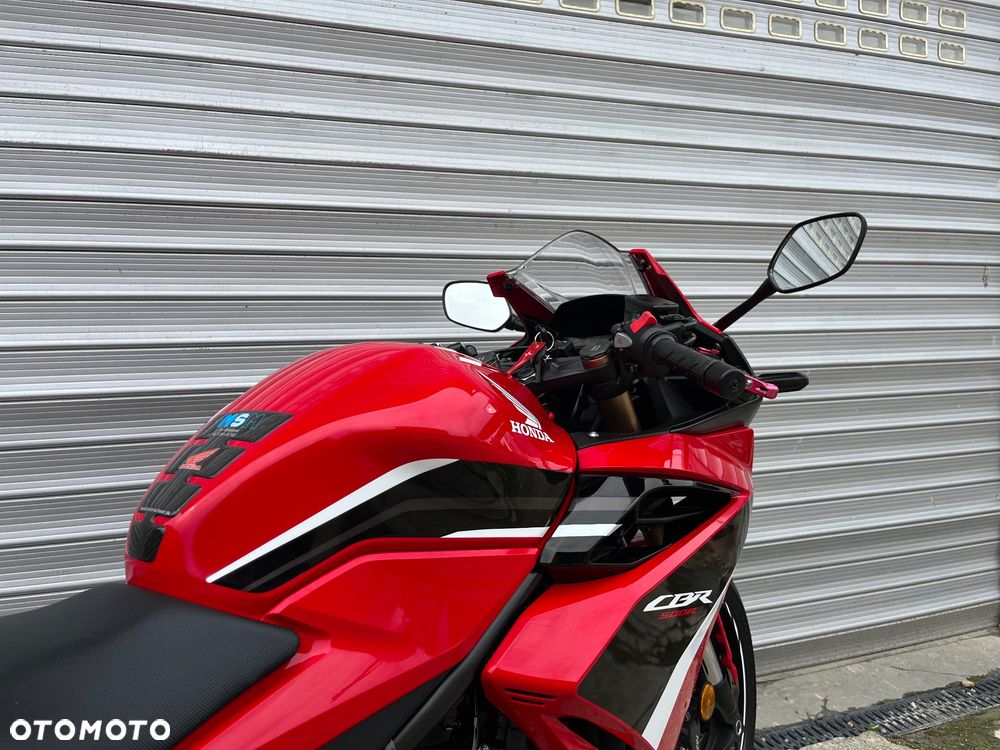 Honda CBR - 18