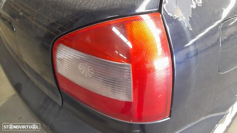 Farolim direito AUDI A3 (8L1) - 2