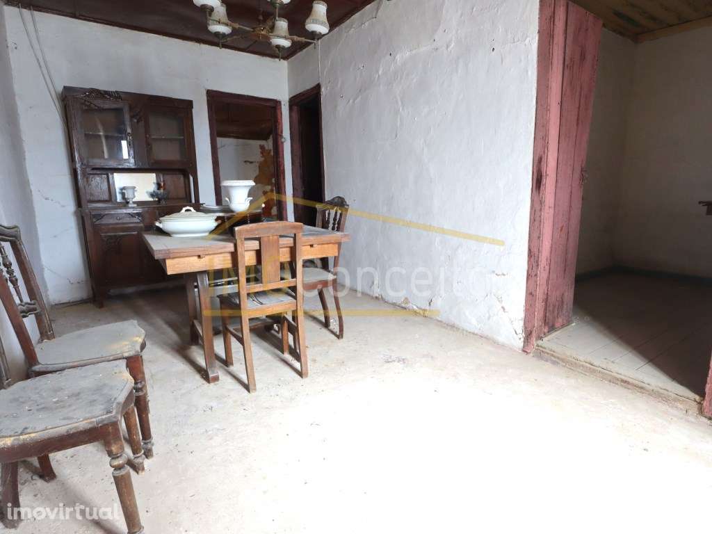 Moradia T1+1 | Mata em Torres Novas - Espaço Exterior | Garagem Fec... - Grande imagem: 5/30