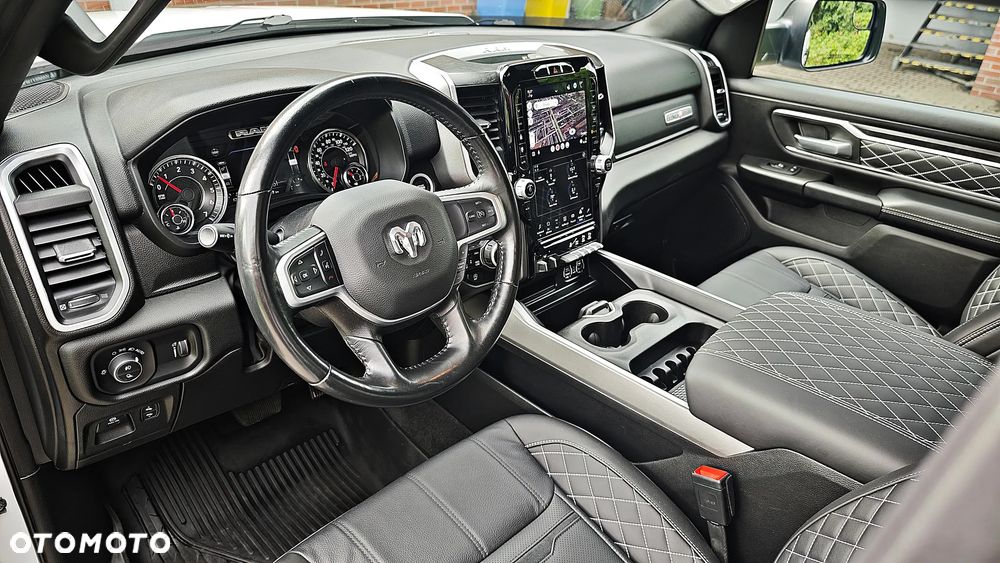 RAM 1500 5.7 Crew Cab Shortbed Bighorn Black - 24