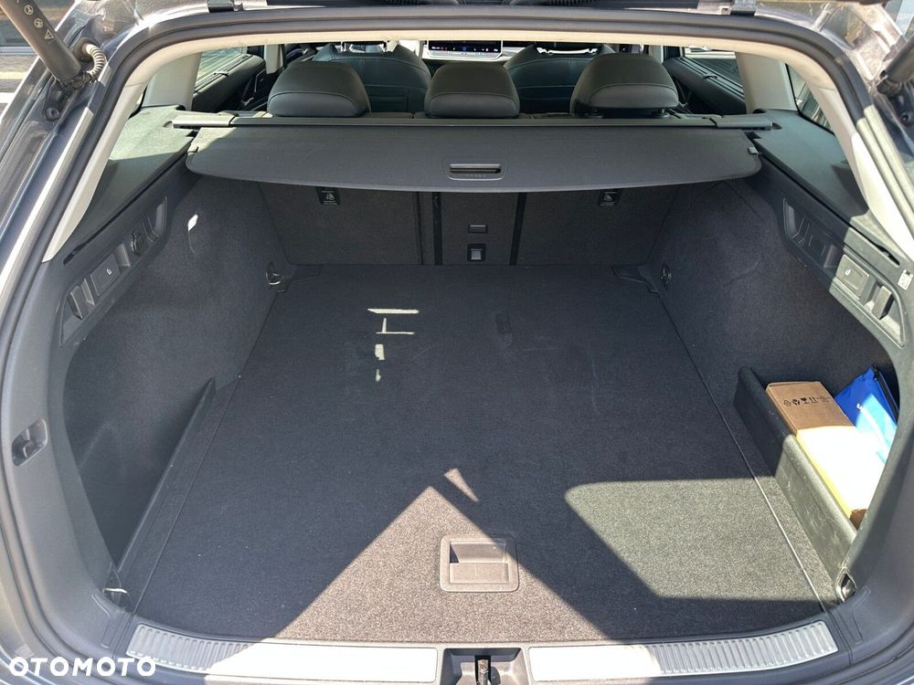 Volkswagen Passat - 29