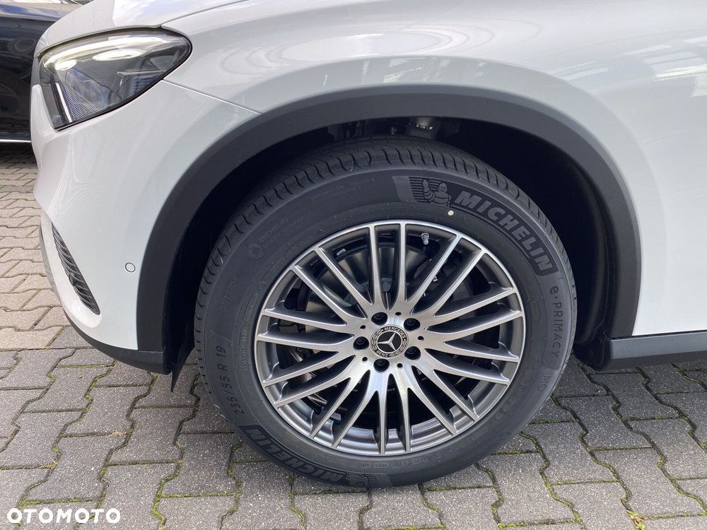 Mercedes-Benz GLC - 7