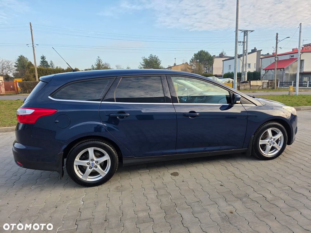 Ford Focus 1.6 TDCi DPF SYNC Edition - 6