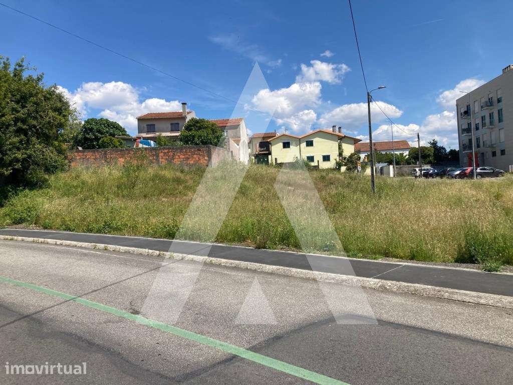 Terreno Urbano 2.065 m² - Centro de Albergaria-a-Velha
Excelente O... - Grande imagem: 4/5