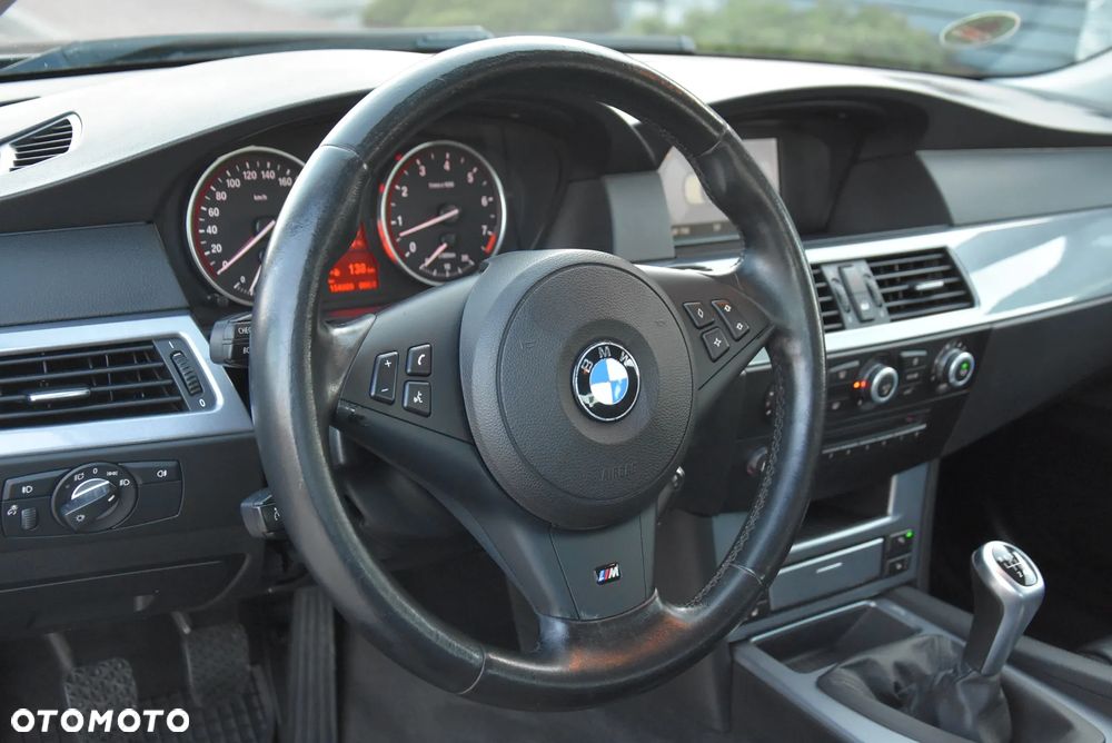 BMW Seria 5 523i Edition Exclusive - 30