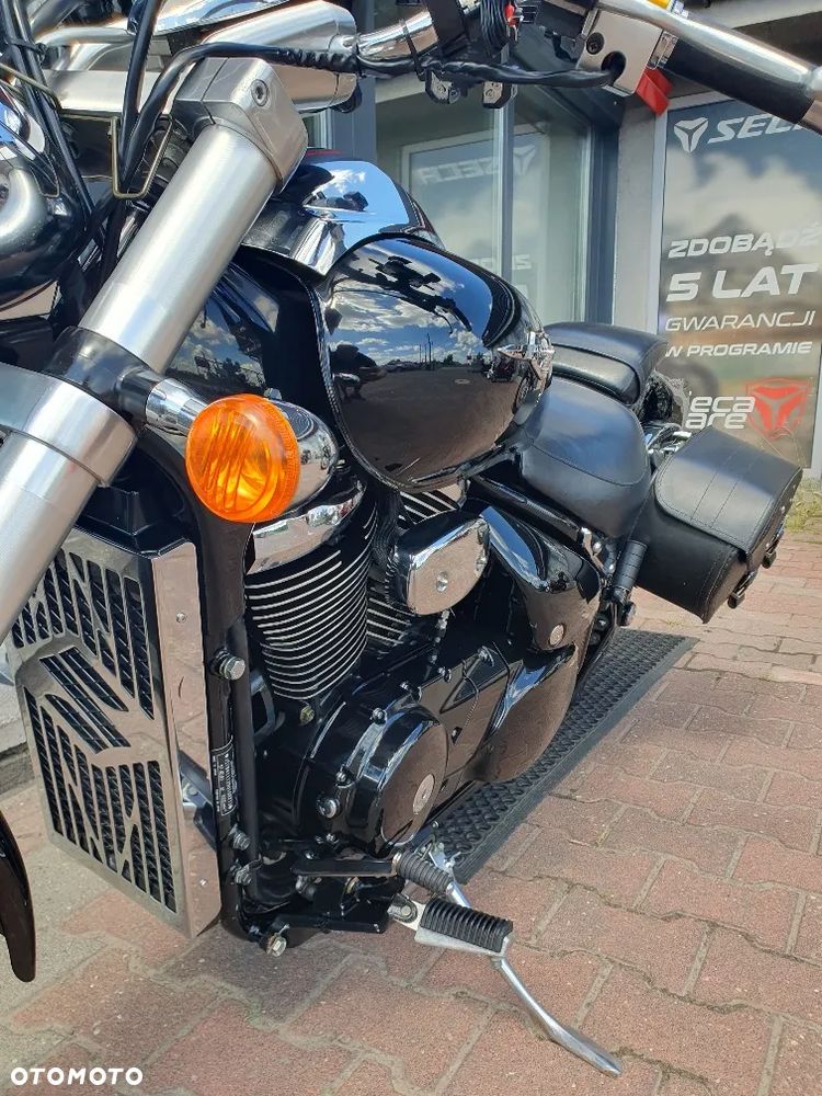 Suzuki Intruder - 6
