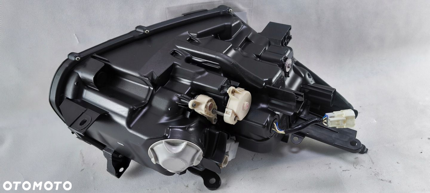 TOYOTA RAV4 EV 2012 2013 2014 REFLEKTOR LEWY LAMPA KOITO 42-61 USA - 10