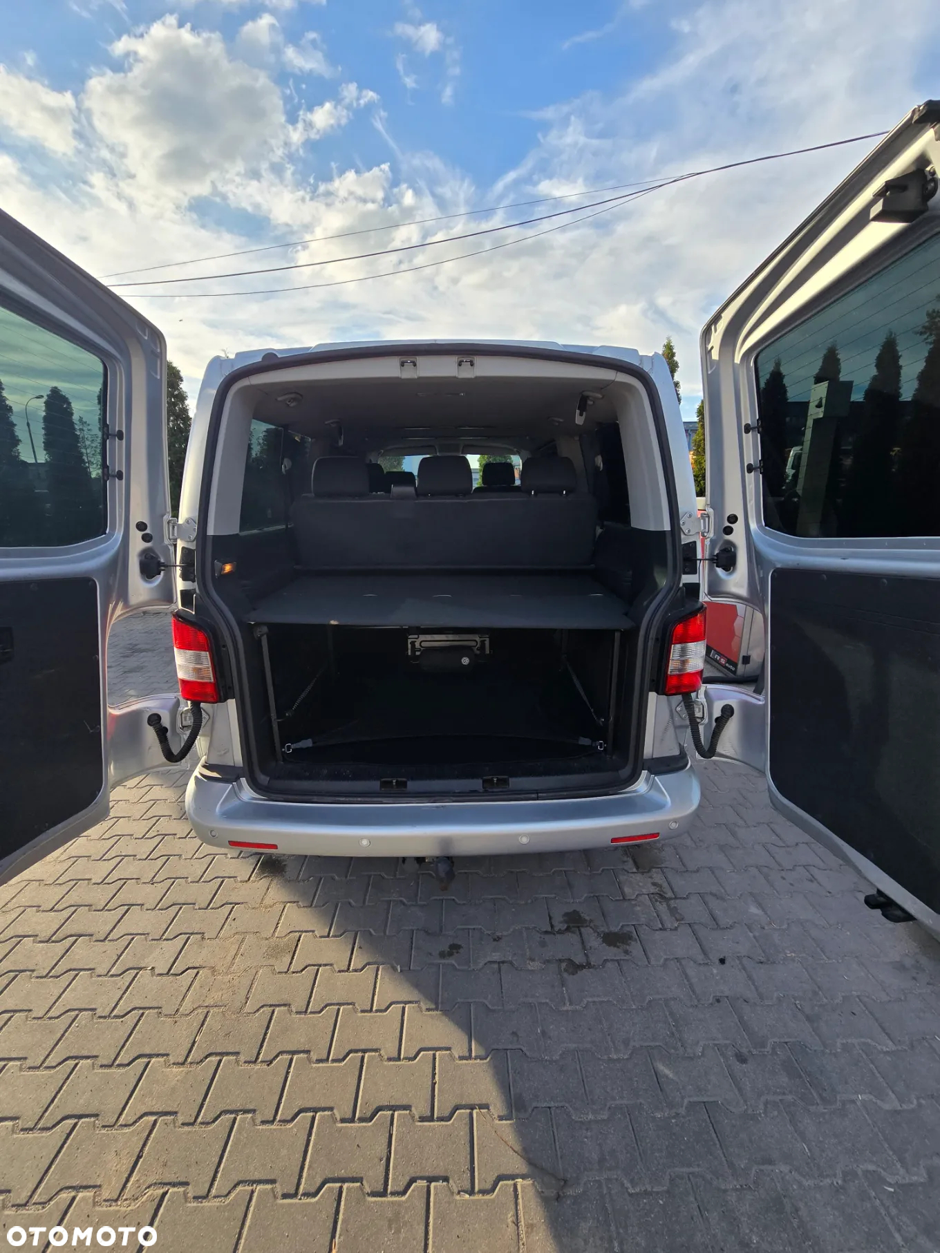 Volkswagen Caravelle TDI L2 Trendline 4Motion - 9