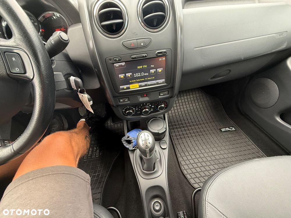 Dacia Duster 1.6 - 25