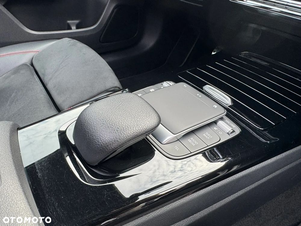 Mercedes-Benz Klasa A 250 e PHEV AMG Line 8G-DCT - 21