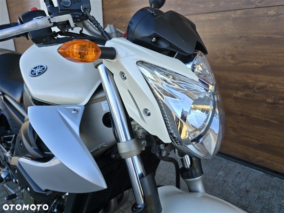 Yamaha XJ - 22