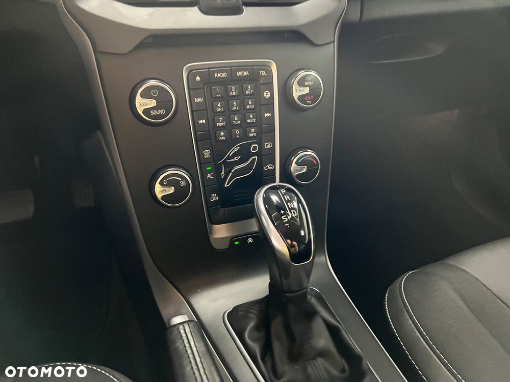 Volvo V40 - 16