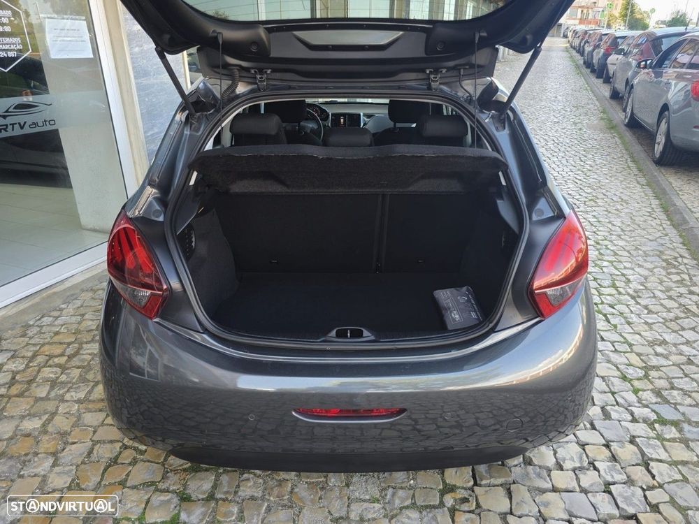Peugeot 208 1.2 PureTech Style - 19