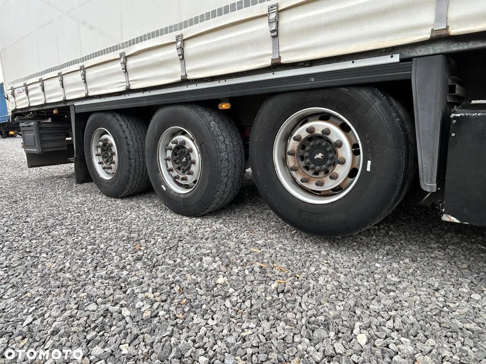 Schmitz Cargobull SCB S3T - 12