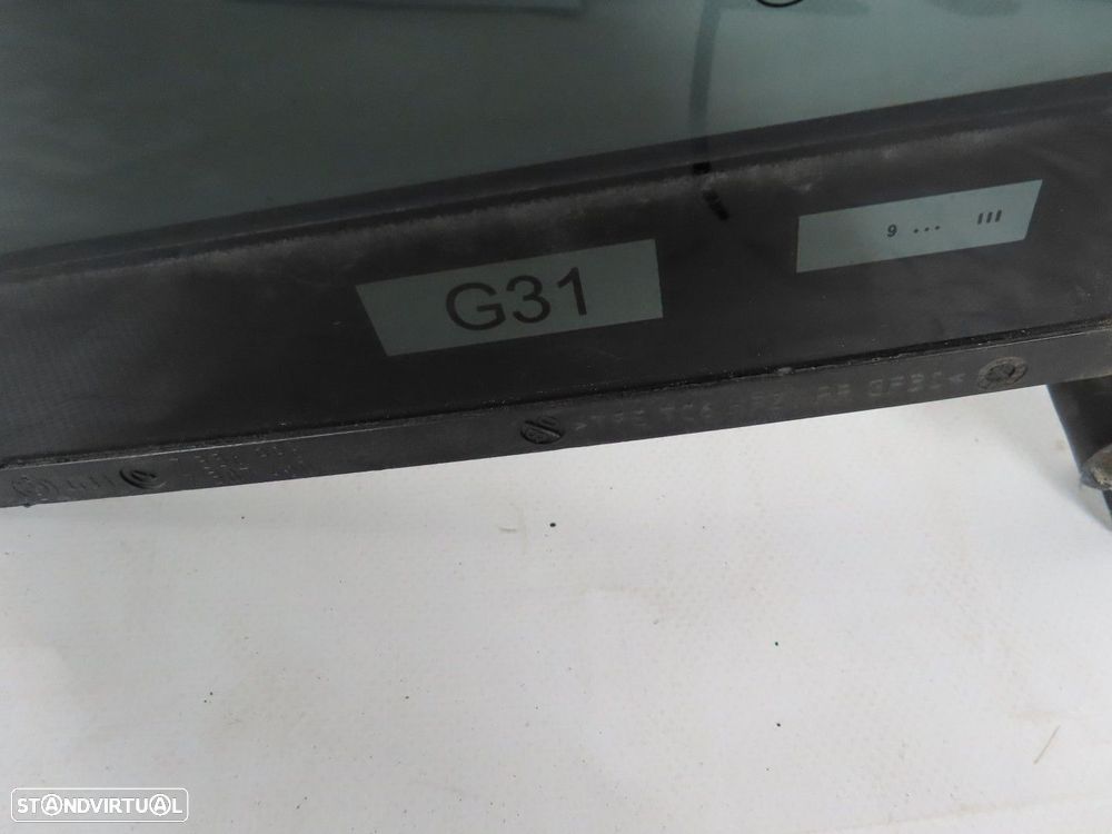 Vidro fixo porta Direito/Trás Seminovo/ Original BMW 5 Touring (G31) 51357387460 - 2