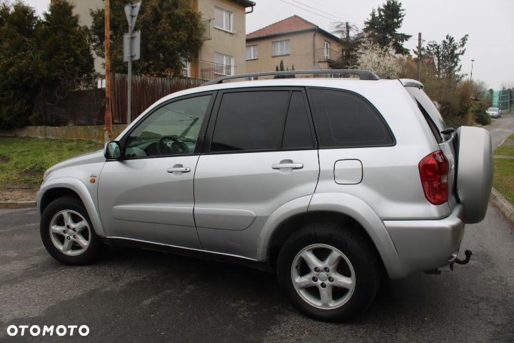 Toyota RAV4 D-4D 4x4 - 10