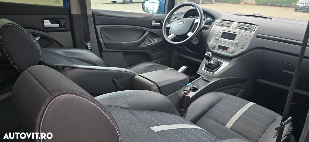 Ford Kuga 2.0 TDCi 4x4 Titanium - 12