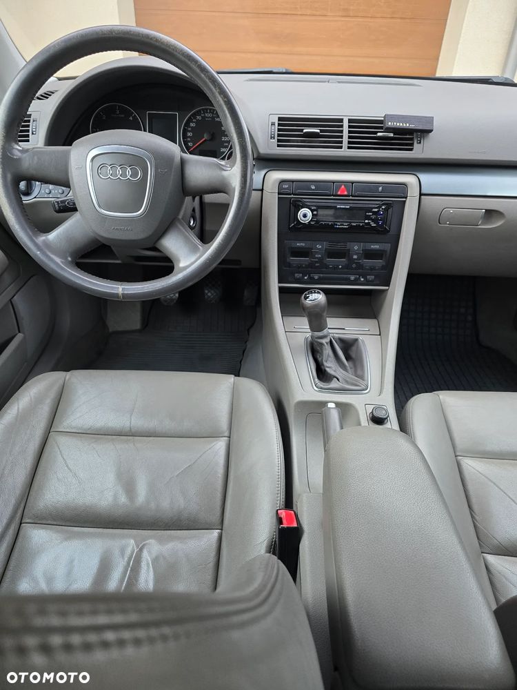 Audi A4 Avant 2.0 TDI - 11