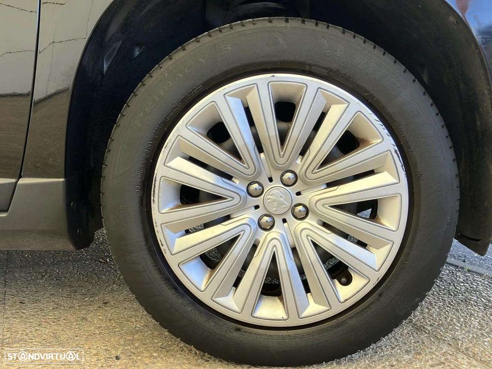 Peugeot 2008 1.2 PureTech Style - 16