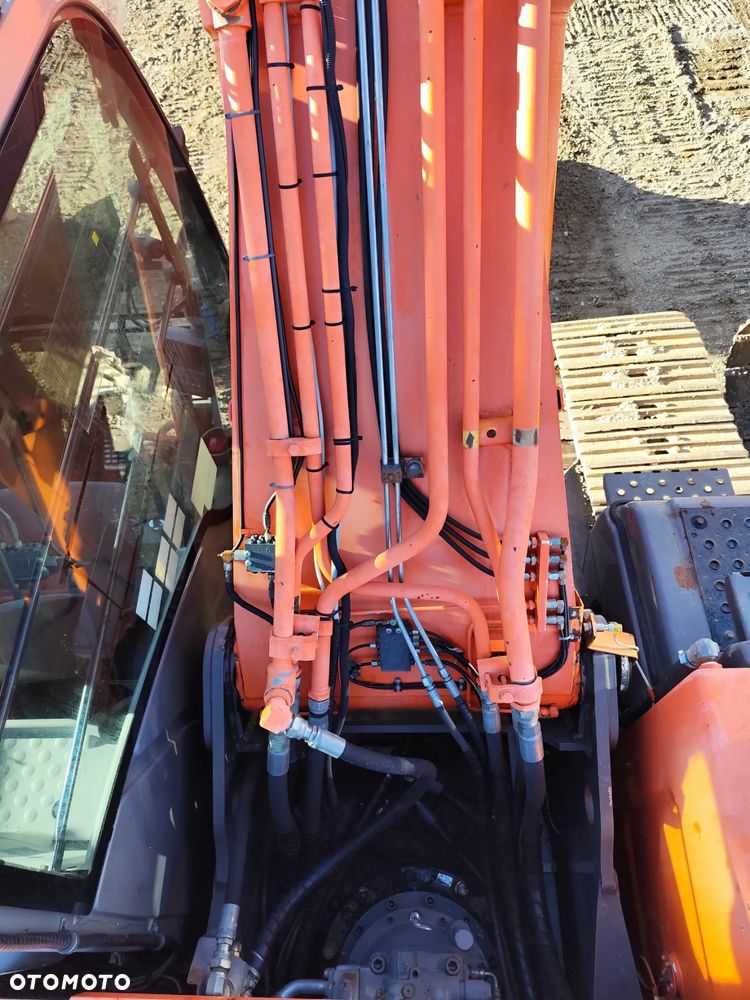 Hitachi ZX250LCN-3 - 17