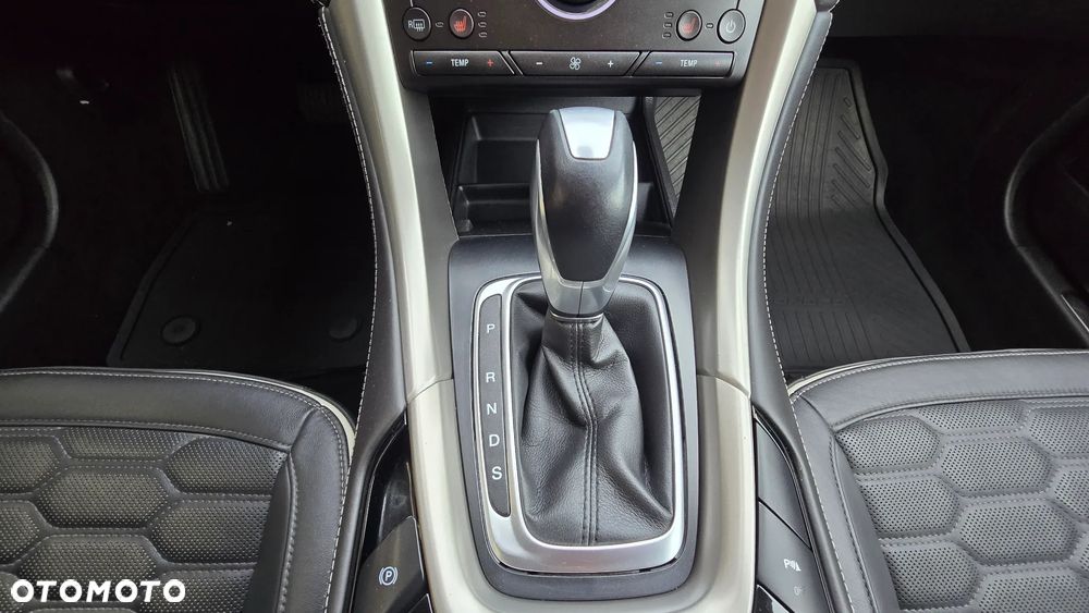 Ford Mondeo Vignale 2.0 EcoBoost - 39