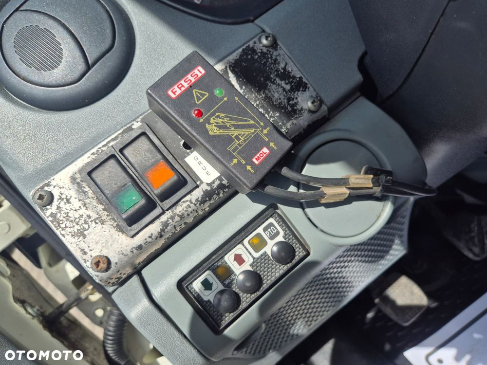 Iveco Daily 65 C 18 / 3.0 DIESEL / HDS FASSI F28B / WYWROTKA / MOCNA RAMA / BEZWYPADKOWY / SERWISOWANY / MOCNY SILNIK / EURO 4 / BEZWYPADKOWY - 33