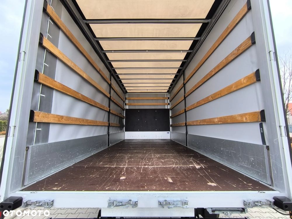 Iveco Daily 70C21, Automat, Sypialnia Tylna, 2 Łóżka, 15 Palet, Firana! - 11