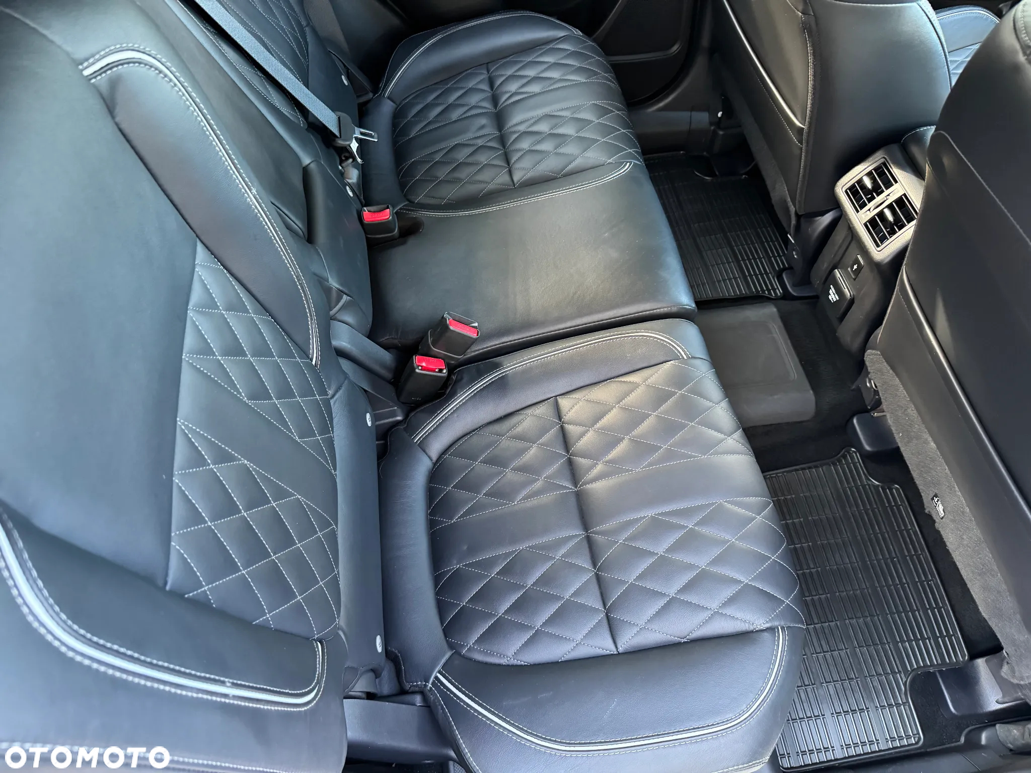 Mitsubishi Outlander - 20