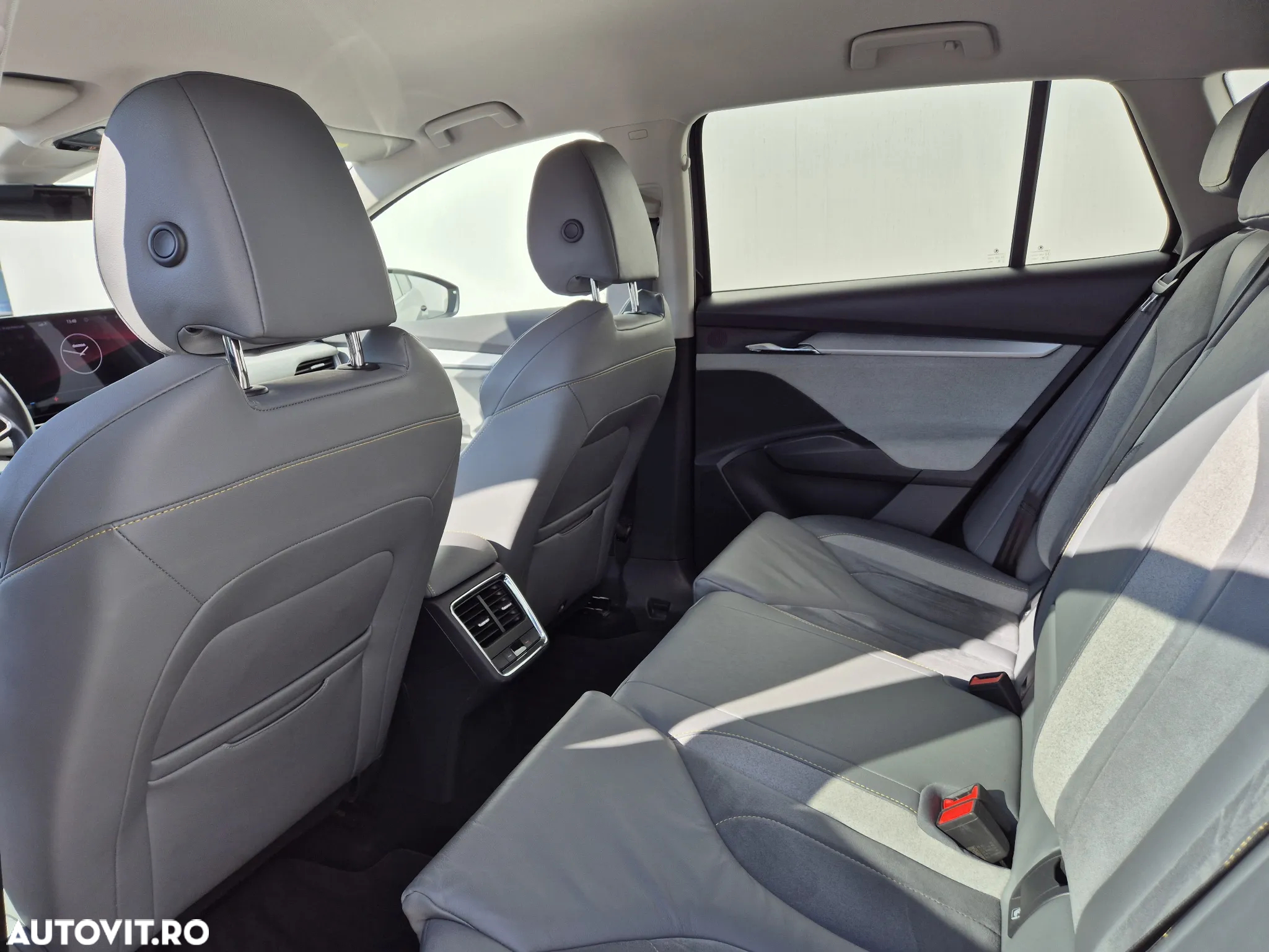 Skoda Enyaq iV Electric 60 - 11