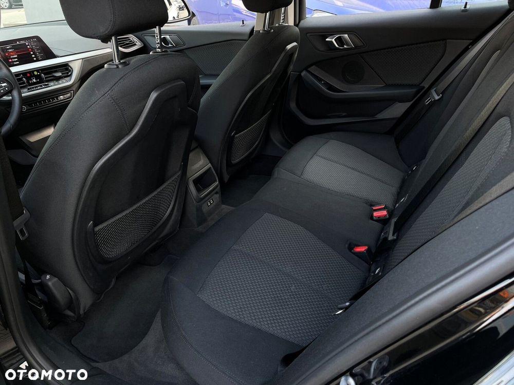 BMW Seria 1 - 18