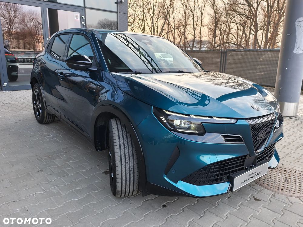 Alfa Romeo Junior 1.2 VGT Ibrida Ti - 32