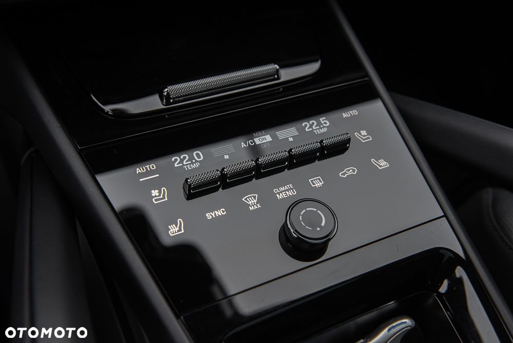 Porsche Cayenne - 29