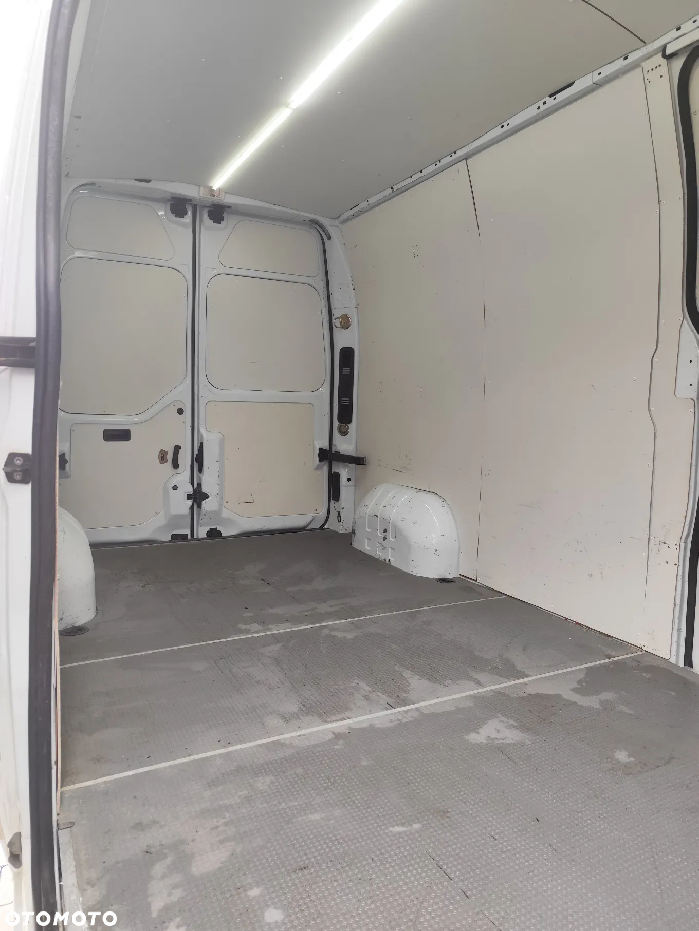 Nissan nv400 - 9