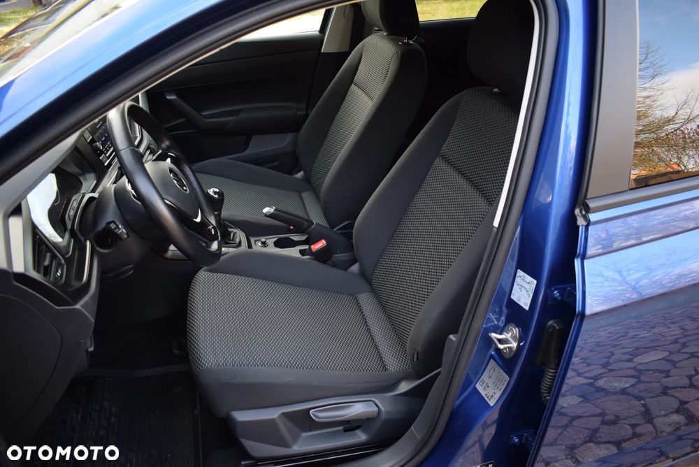 Volkswagen Polo - 24