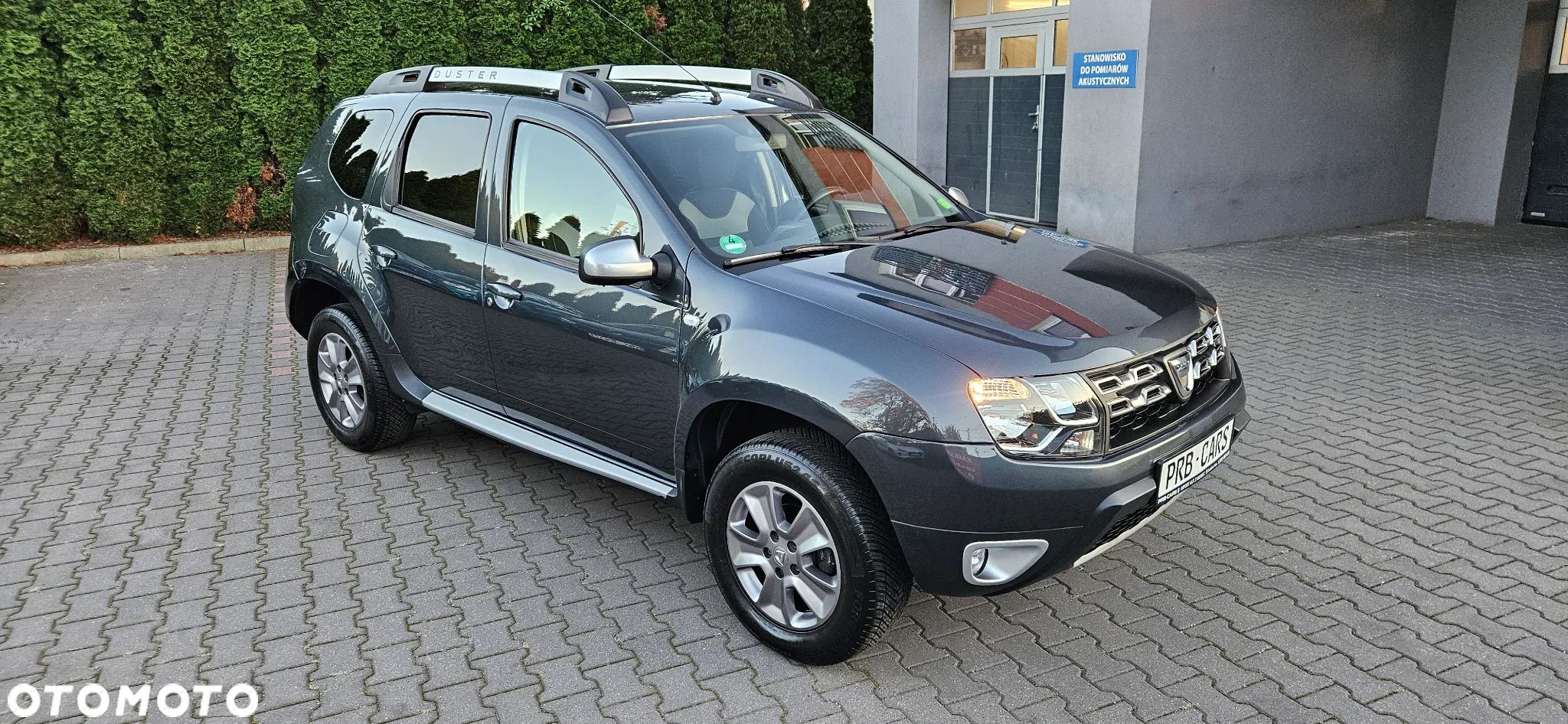 Dacia Duster SCe 115 4x2 Laureate - 1