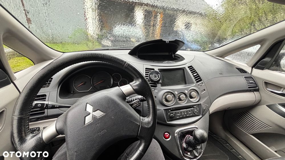 Mitsubishi Grandis 2.0 DID Intense - 5