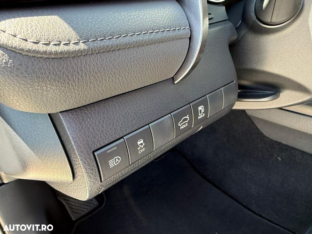 Toyota Camry 2.5 Business - 23