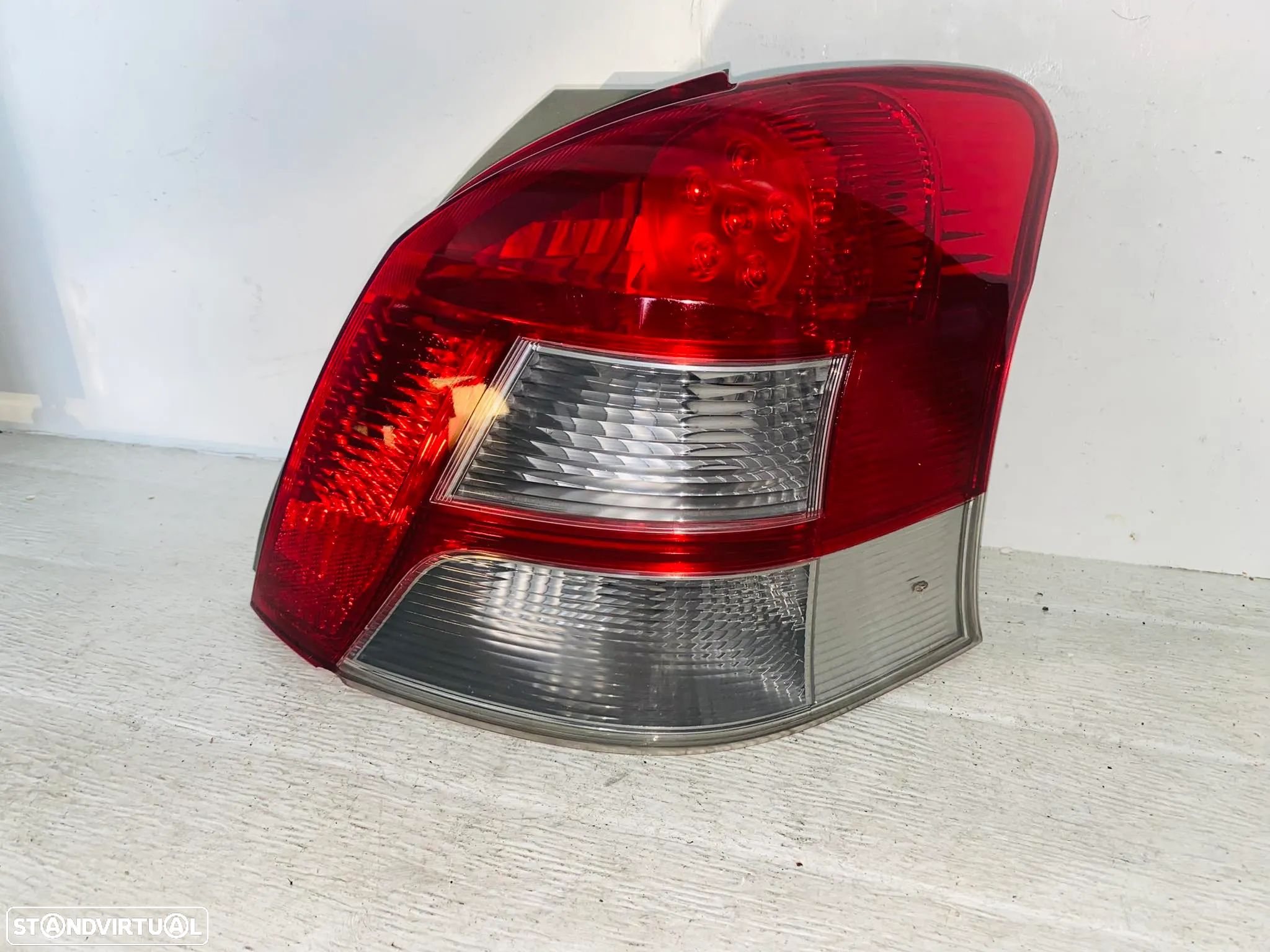 Farolim Trás Direito Toyota Yaris (Led) - 2009 / 2011 - FR1446 - 1
