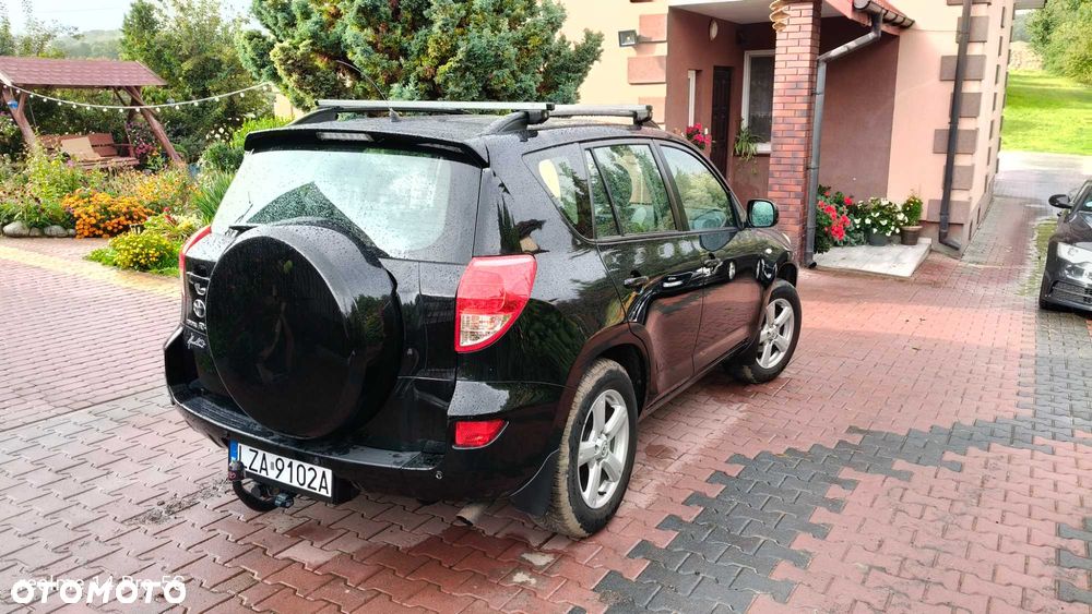 Toyota RAV4 - 3