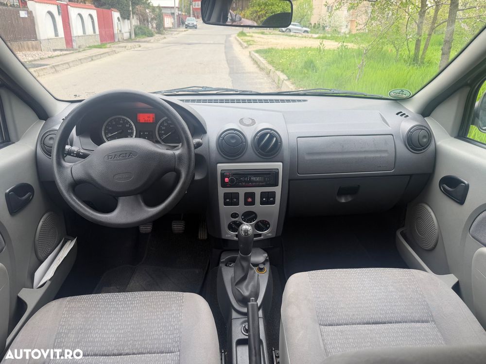 Dacia Logan 1.6 16V Laureate - 8