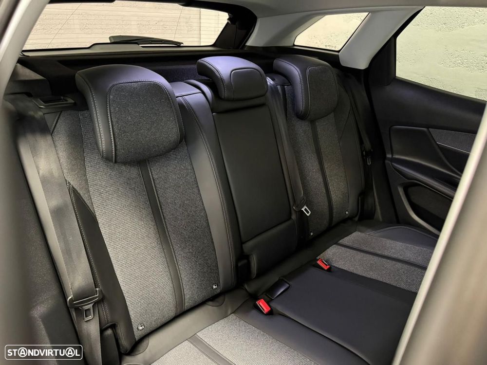 Peugeot 3008 1.5 BlueHDi Allure - 42