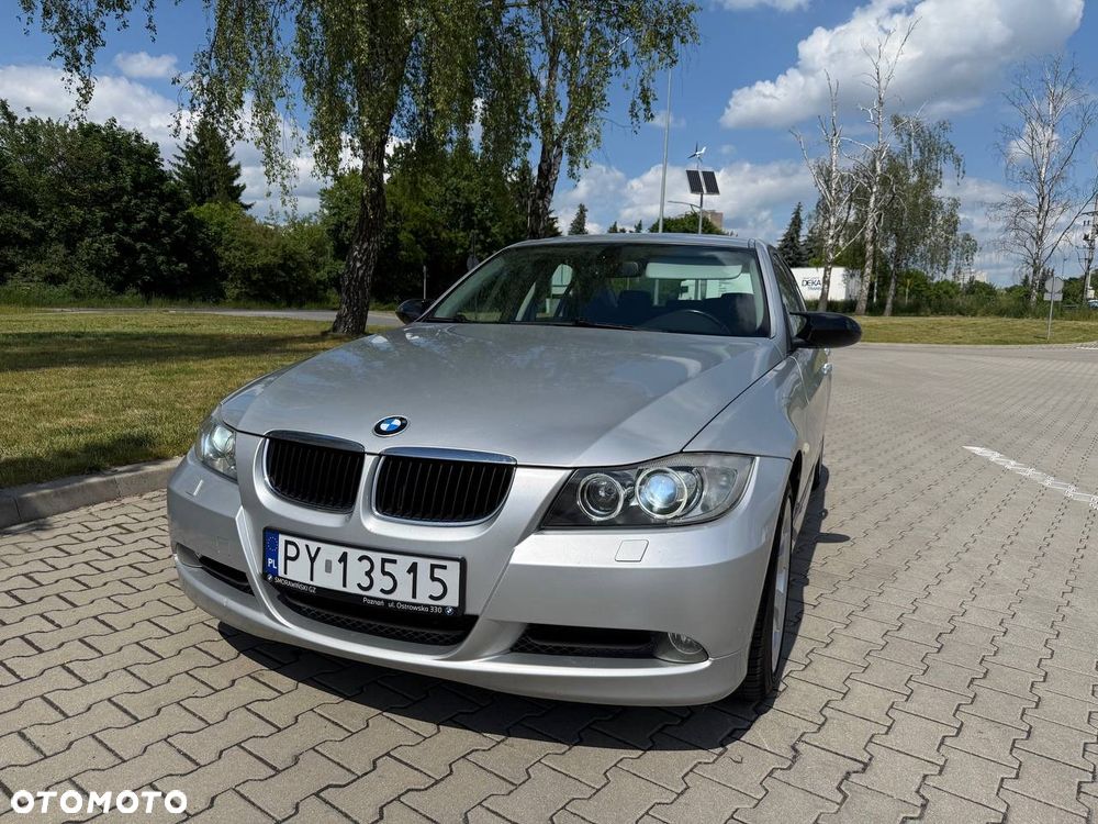 BMW Seria 3 320i - 26