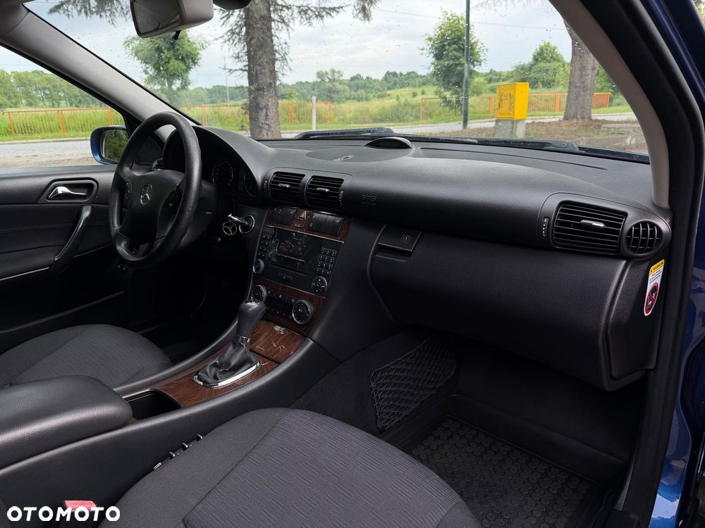 Mercedes-Benz Klasa C 220 CDI Automatik Avantgarde - 8