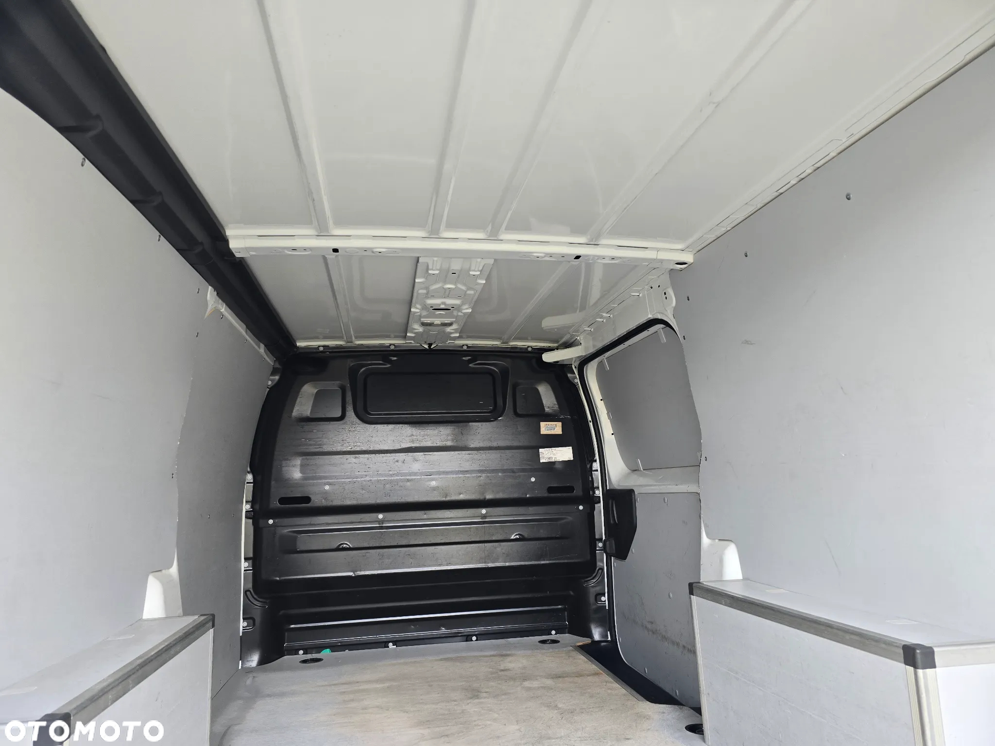 Opel Vivaro - 25