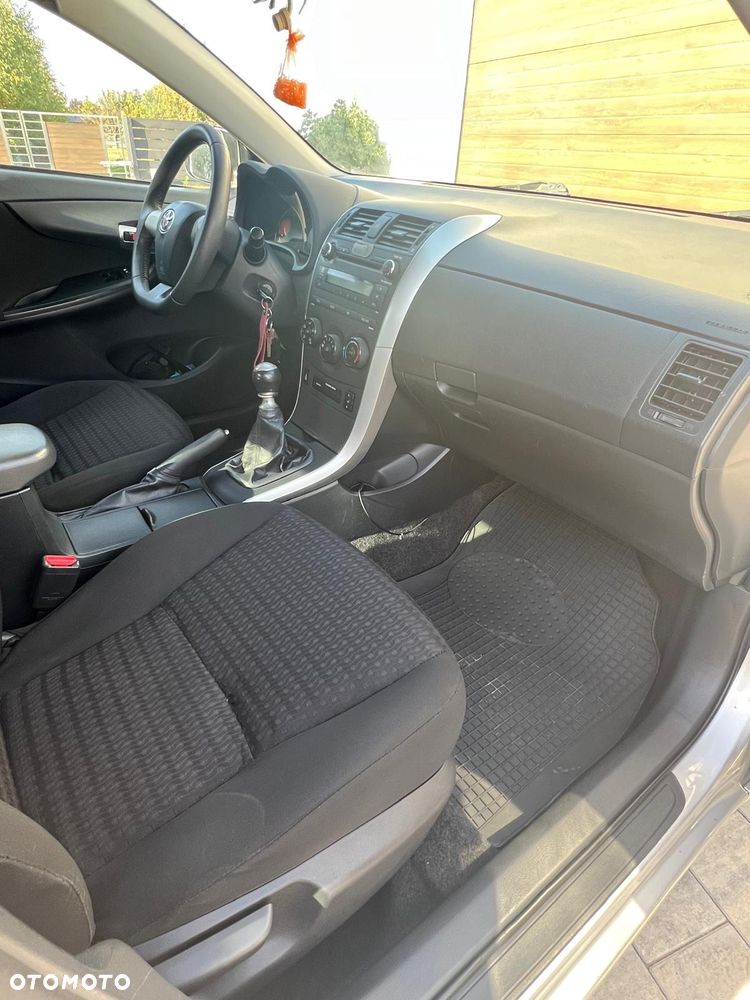 Toyota Corolla 1.4 D-4D Terra - 23