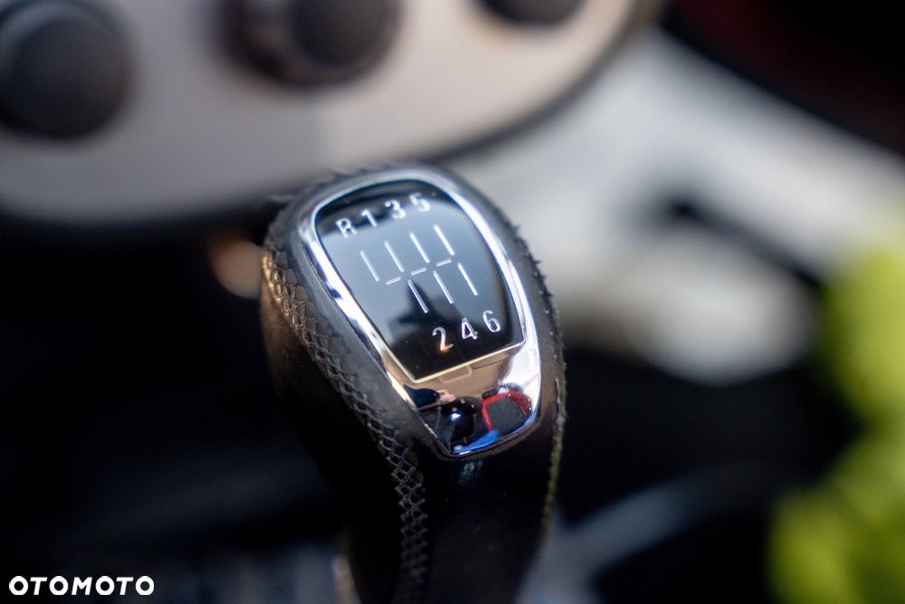 Opel Corsa 1.6 Turbo OPC Nürburgring Edition - 12