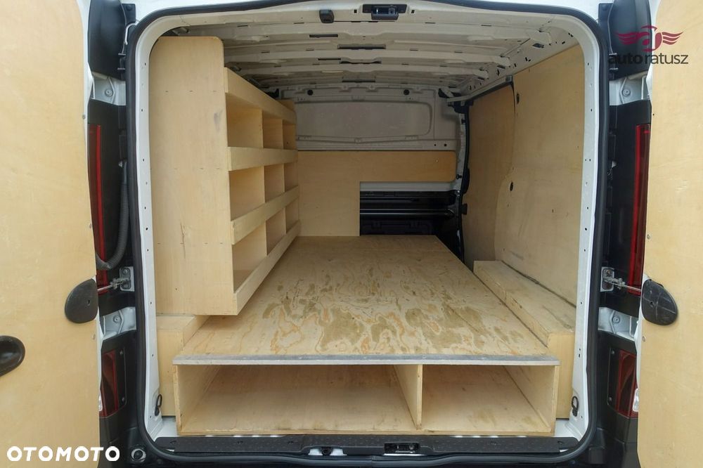 Renault Trafic - 16