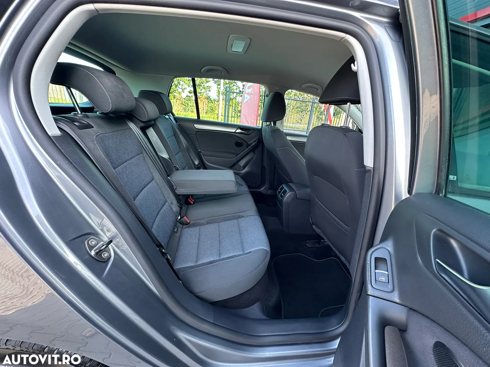 Volkswagen Golf 1.2 TSI DSG Style - 8