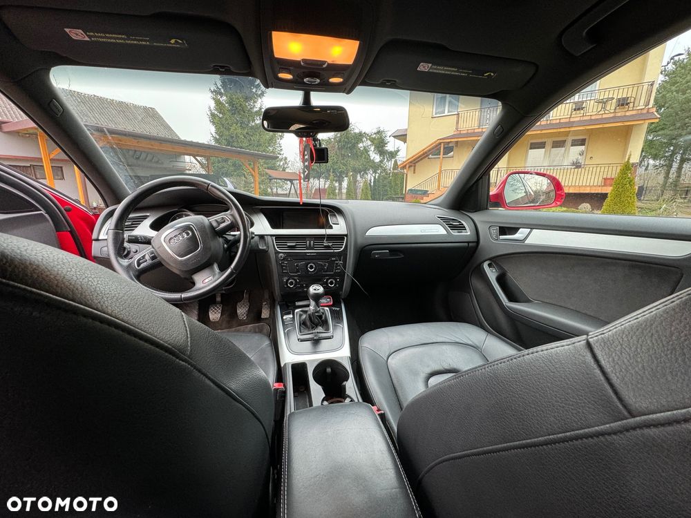 Audi A4 Limousine - 6